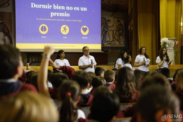 Uno de cada tres estudiantes presenta s&iacute;ntomas de somnolencia diurna en horario escolar